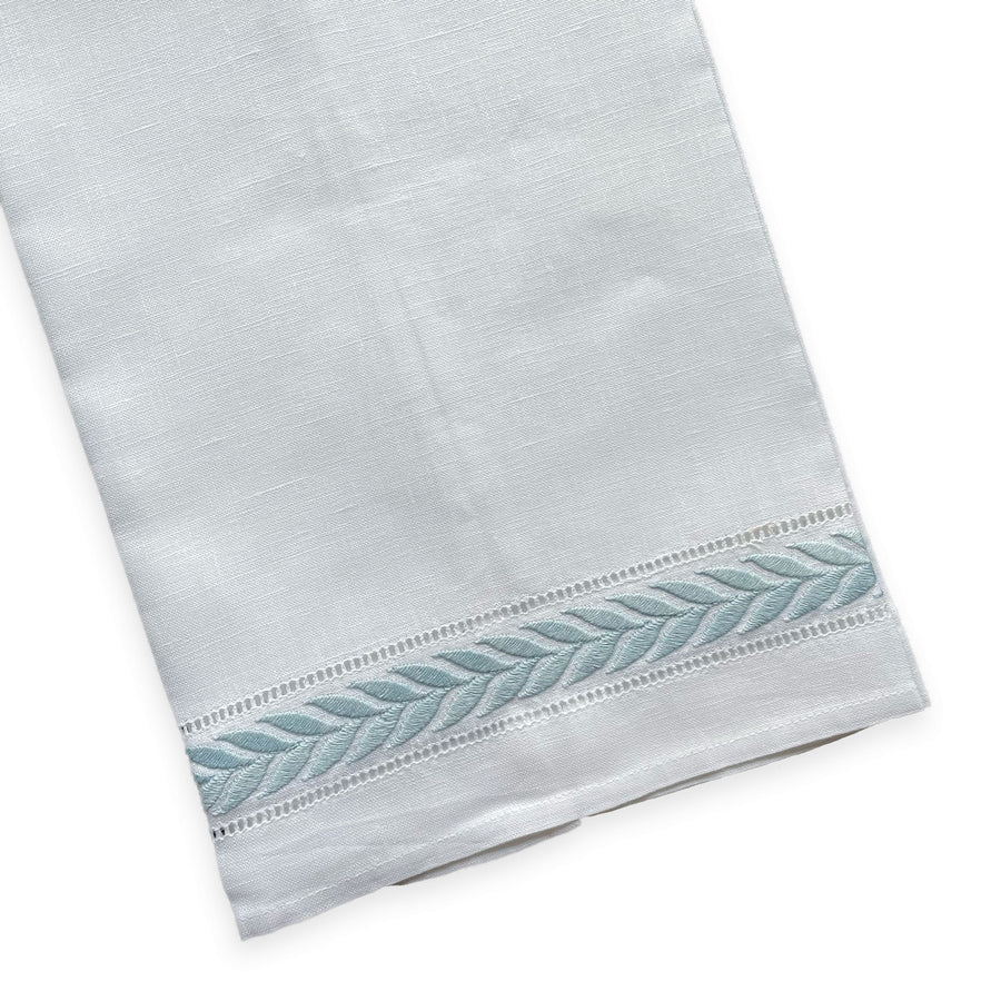 Laurel Leaf Tip Towel